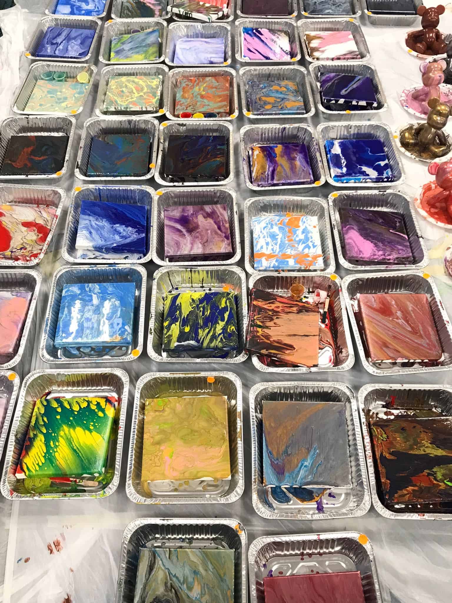 epic-workshop-acrylic-pour-workshop